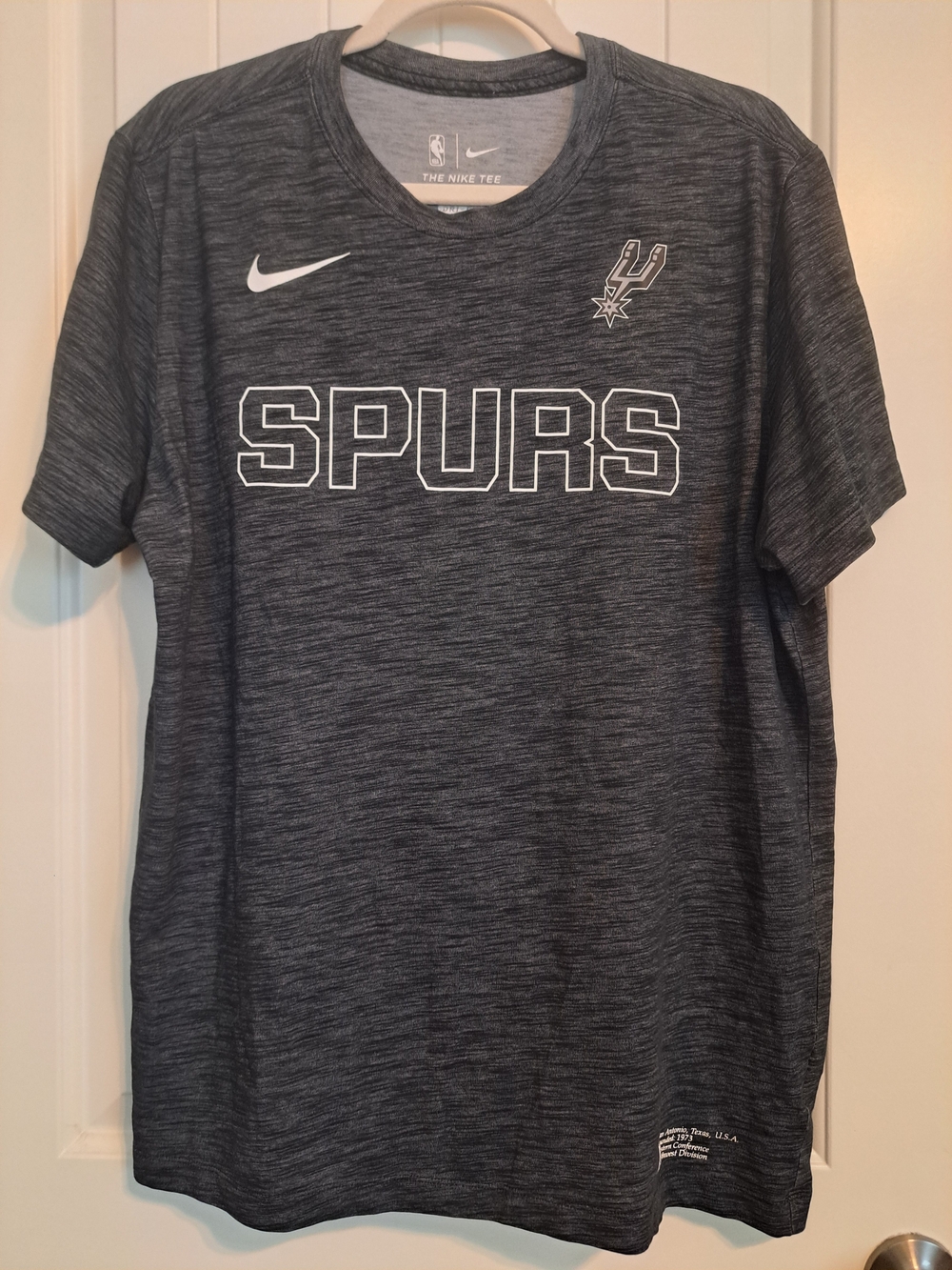 Nike San Antonio Spurs Dri-FIT Shirt Gray Size Large Like New NBA